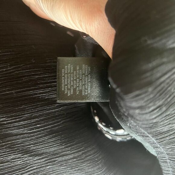 By Anthropologie 2 Black Jumpsuit Wide Leg Cropped Belted‎ - Picture 9 of 13